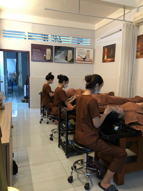 HB SPA - Vĩnh Long có không gian sạch sẽ và đội ngũ nhân viên chuyên nghiệp 